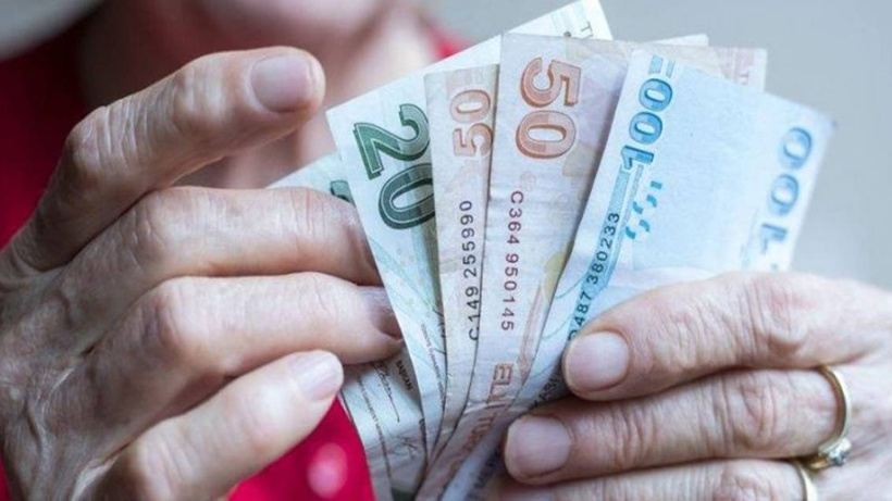 Emeklilerin İsyanı AKP'yi Terletiyor... Saray'a Yakın Gazeteci Bile Eleştirdi