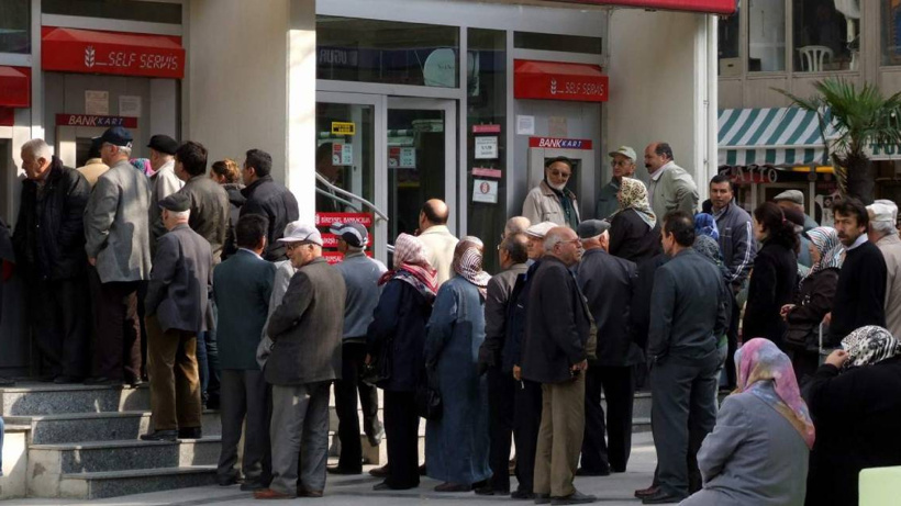 Peki emekli dul ve yetim maaşı alanlar emeklilere verilen ikramiyeden alabilecek mi? 15 bin TL ikramiye verilecek mi?