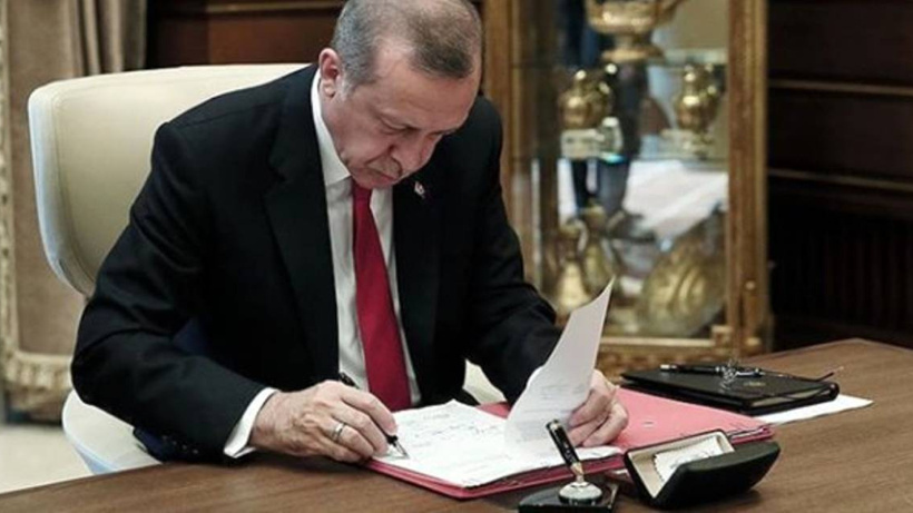 Erdoğan'dan dikkat çeken gece yarısı atamaları: Tabancalı müdür de var, tarikatlarla gizli toplantı yapan da