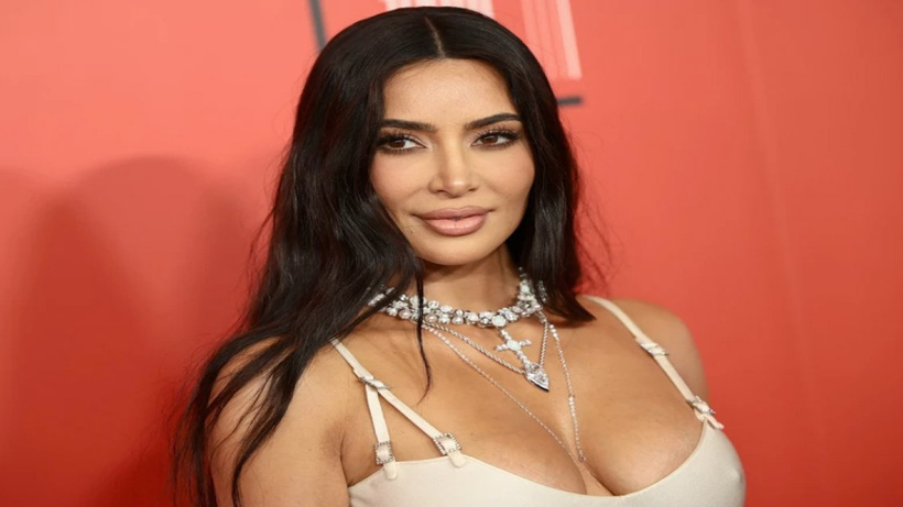 Kim Kardashian Eleştirileri Umursamadı, Yeni Koleksiyonu Tanıttı!