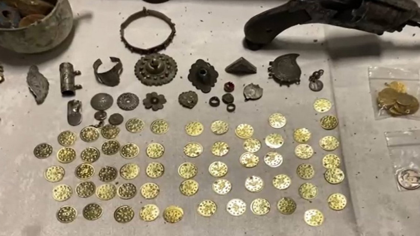 Otomobilinde ve Evinde Tarihi Eserler Ele Geçirildi