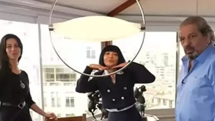Erman Toroğlu Evde Çıplak Gezerken Başına Gelenleri Anlattı. Komşusu Anlattıkları Karşısında Şok Oldu