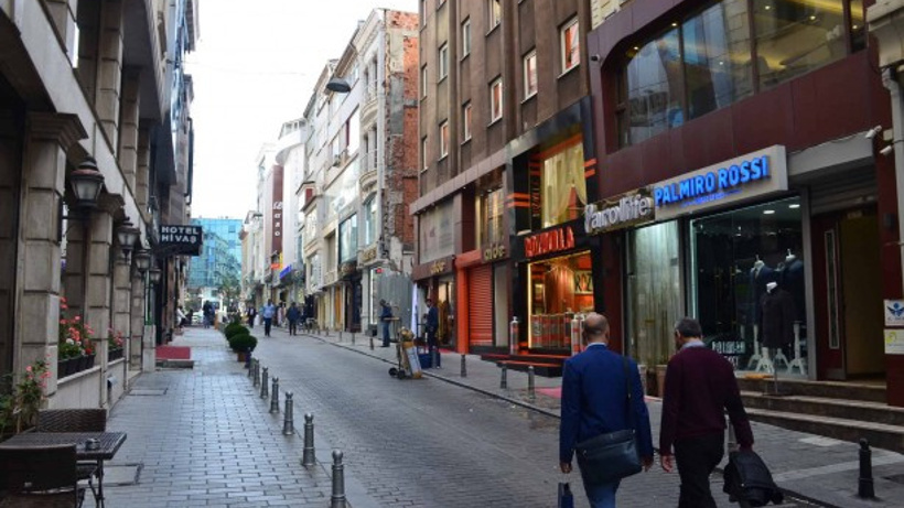 Esnaf kara kara düşünüyor! İstanbul merkezinden çok kötü haber! Dükkanlar birer birer kapanmaya başladı.
