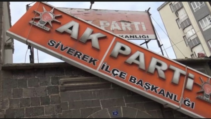 AKP'de İstifa Krizi: Siverek İlçe Yönetimi Topluca İstifa Etti!