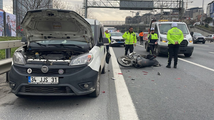 Yakınları Feryat Etti! Bir Kurye Daha Trafik Kazasında Hayatını Kaybetti