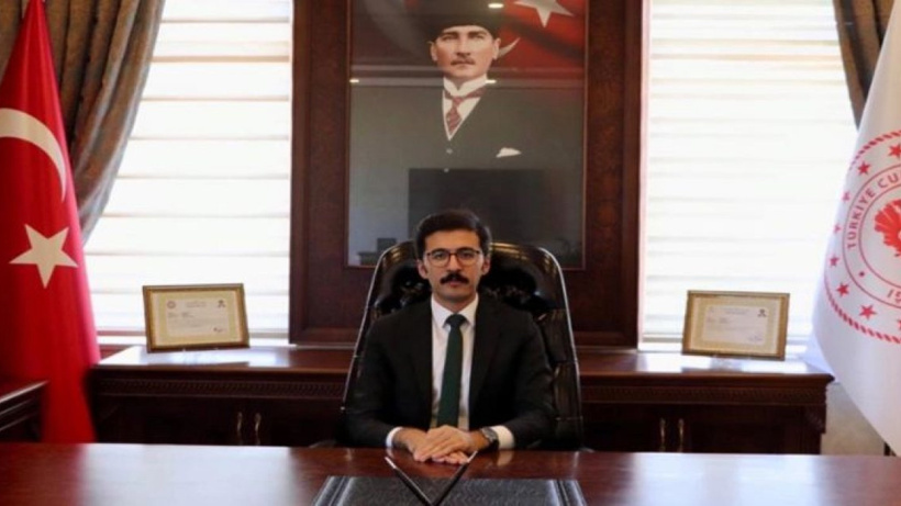Kaymakam, Evinde Silahla Vurulmuş Halde Bulundu