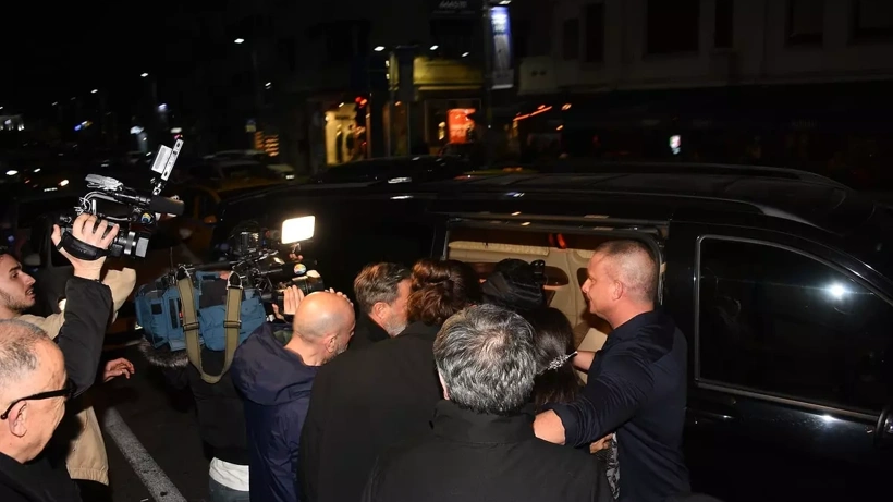 Can Yaman'ın Korumaları ile Gazeteciler Arasında Gerginlik Yaşandı!