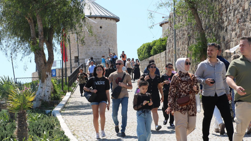 Çeşme'de otellerde boş oda kalmadı!