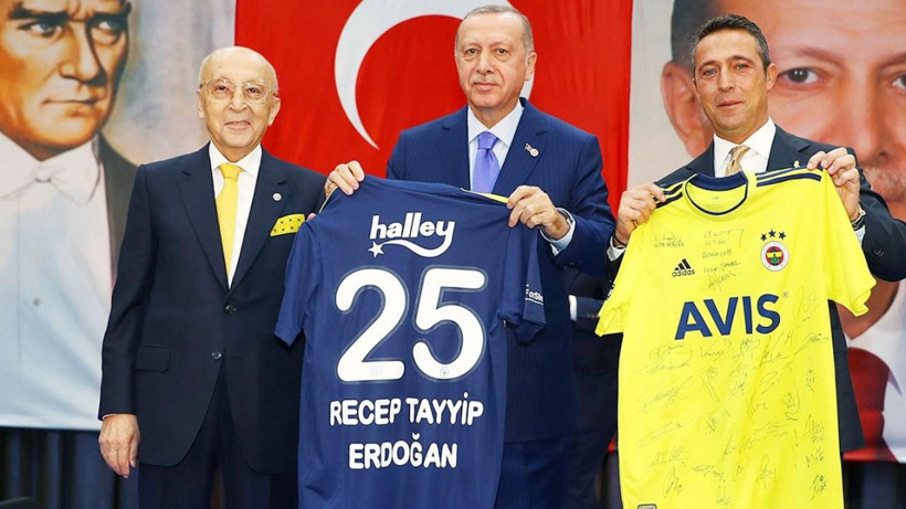 Cumhurbaşkanı Erdoğan'ın Fenerbahçe Esprisi Toplantıya Damga Vurdu