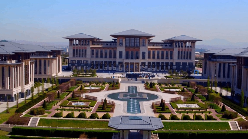 “Kaçak Saray’n Artık Bir de Kaçak Danışmanları Var: AYM Kararına Uymuyorlar, Anayasa Yazıyorlar"