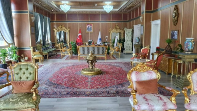 AKP'li Belediye Seçimi Kaybettiğini Anlayınca... Seçim Gecesi 100 Milyon Liralık Fatura Mesaisi