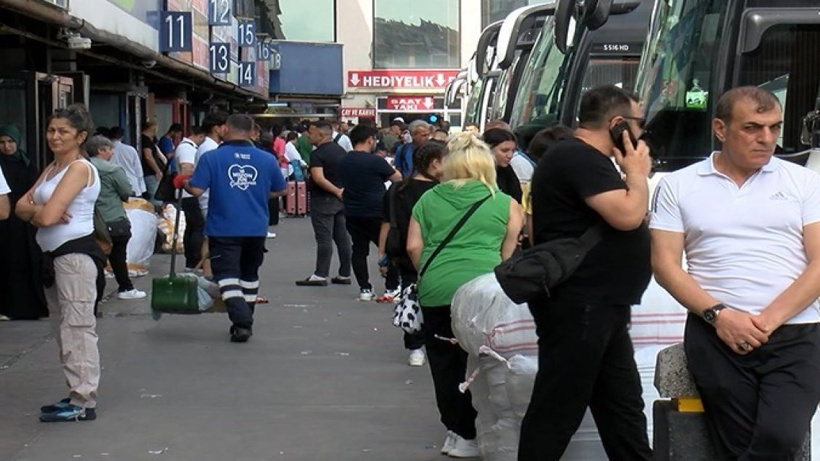 İstanbul Otogarı'nda Bayram Yoğunluğu