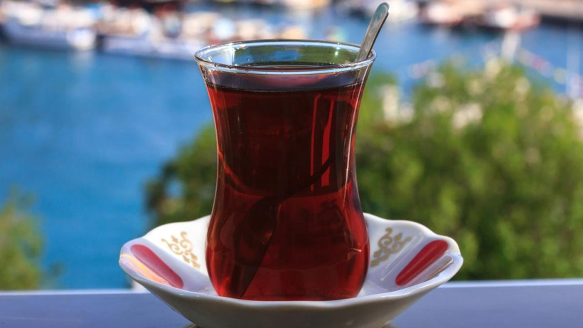 Tüm Marketlerden Toplatılıyor: Ünlü Çay Markasında Zararlı Madde Bulundu
