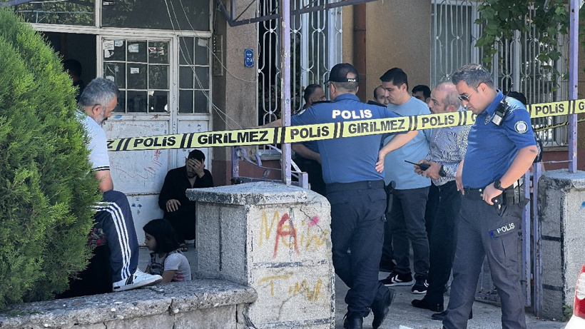 Evinde Başından Vurulan Suriyeli Hastaneye Kaldırıldı