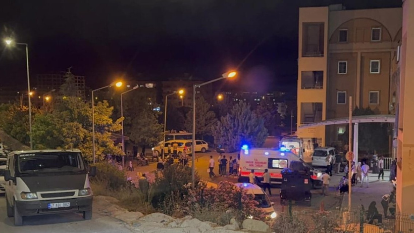 Mardin'de İki Aile Arasında Taşlı, Sopalı, Silahlı Kavga: 10 Yaralı