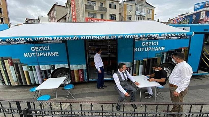 Gezici Kütüphane, kırsaldaki çocukları kitapla buluşturuyor