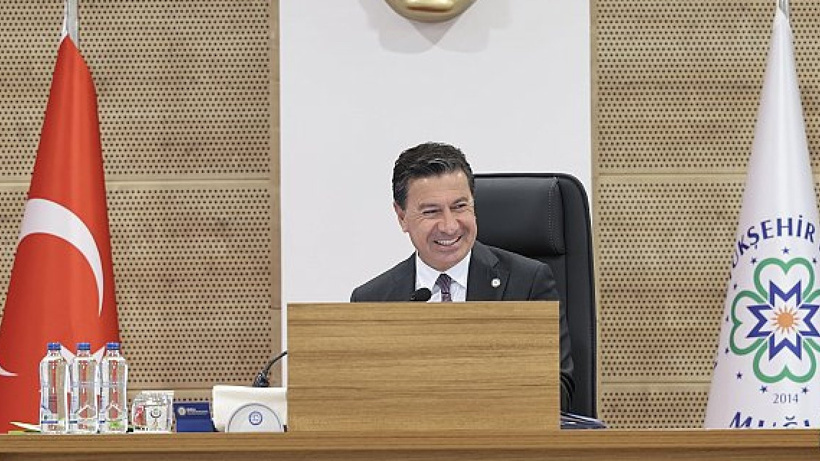 Belediyeler ya SGK’ya borç ödeyecek ya personele maaş ödeyecek