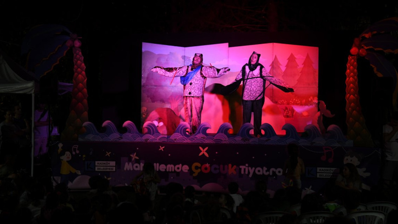 Kadıköy mahallelerine çocuklar için tiyatro sahneleri kuruluyor