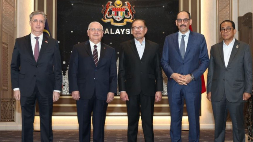 MİT Başkanı Kalın ve Milli Savunma Bakanı Güler Malezya’da