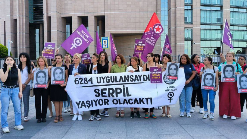 Türkiye bu katliamı konuşmuştu: Kadınlar Serpil Kartal'ın davası için toplandı
