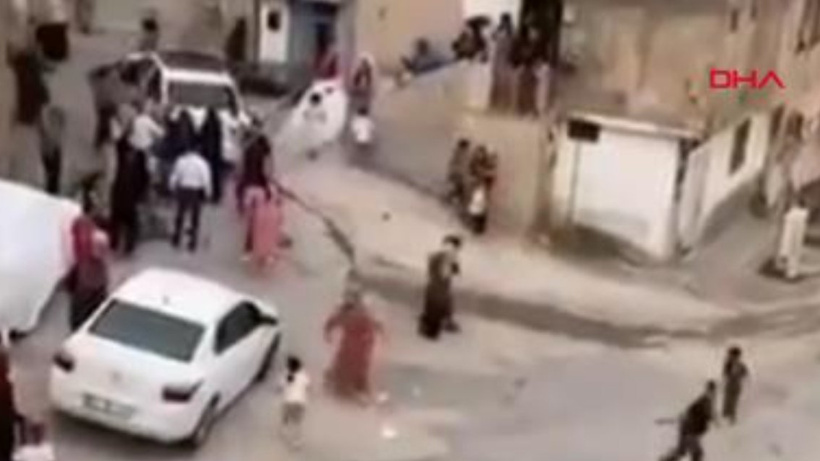 Maganda kurşunuyla 2 kişi yaralandı