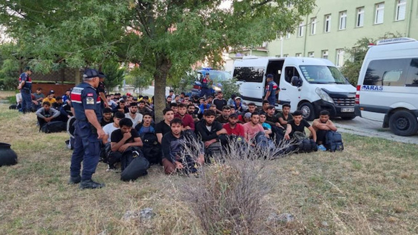 Kırklareli'nde bir ayda 2 bin 4 düzensiz göçmen yakalandı