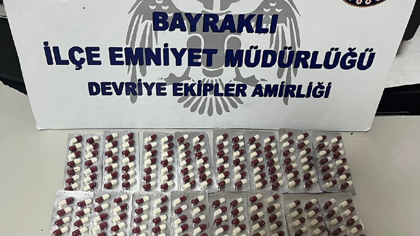 İzmir'de 238 adet sentetik ecza hap ele geçirildi: 10 kişi yakalandı