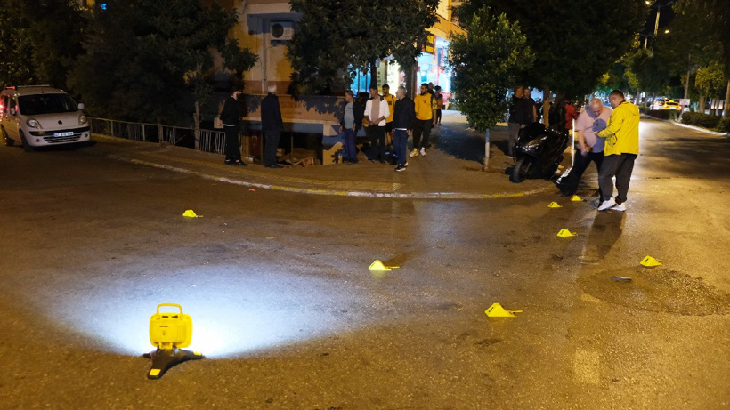 Alanya'da silahlı saldırıda motosikletteki 2 kişi yaralandı