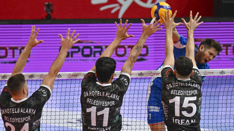 Halkbank 3-0 kazandı