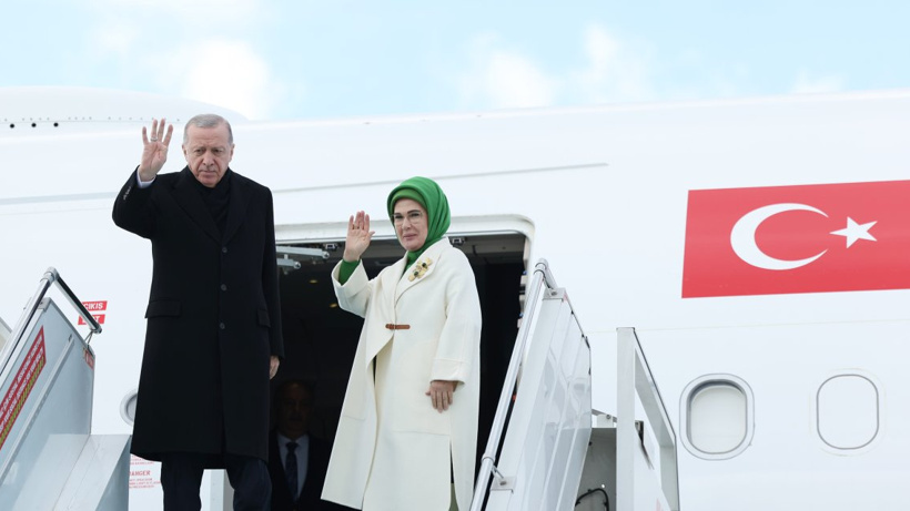Erdoğan eşi ve 6 bakanı ile beraber Kırgızistan'a gitti