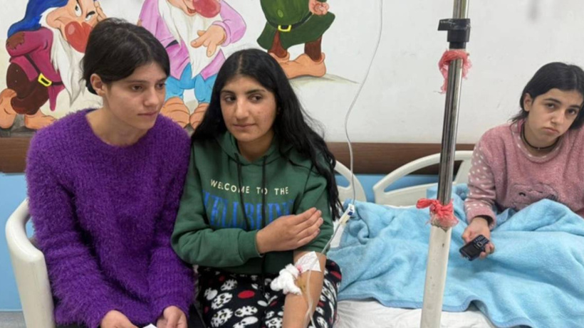Okulda 25 öğrenci yemekten zehirlendi