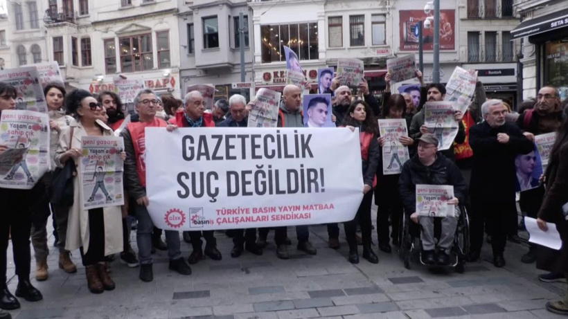 Basın emekçileri Tünel'de açıklama yaptı: Gazetecilik suç değildir