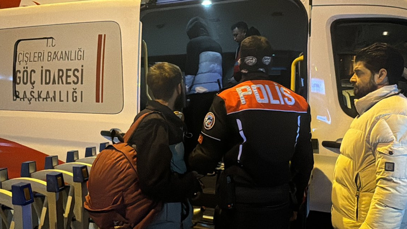 Edirne'de düzensiz göçmenlere yönelik "şok uygulama" yapıldı