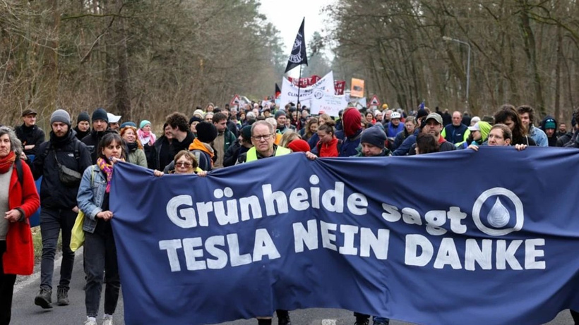 Almanya'da Tesla'nın fabrikasına aktivist hamle