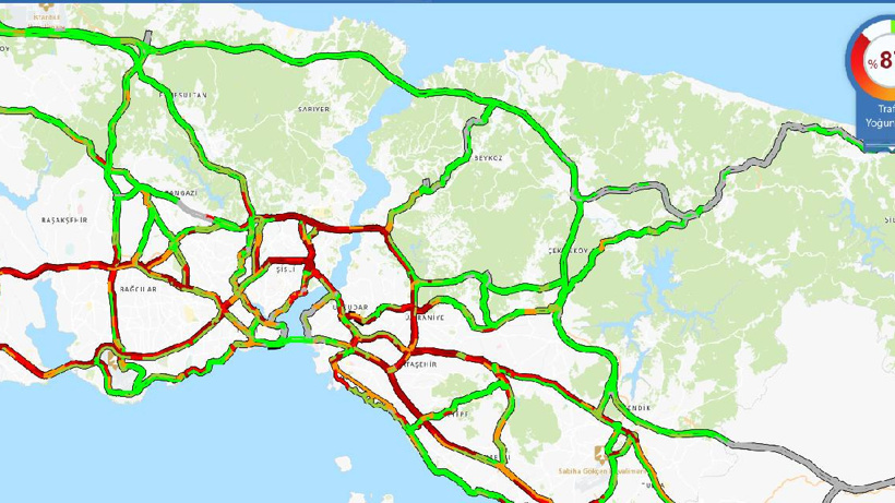 İstanbul'da trafik felç oldu. Eve gitme çilesi başladı