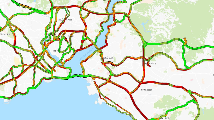 İstanbul'da yine aynı manzara. Yağmur başladı harita kızardı