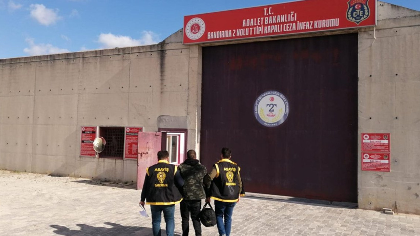 Firari dövme randevusunda yakalandı
