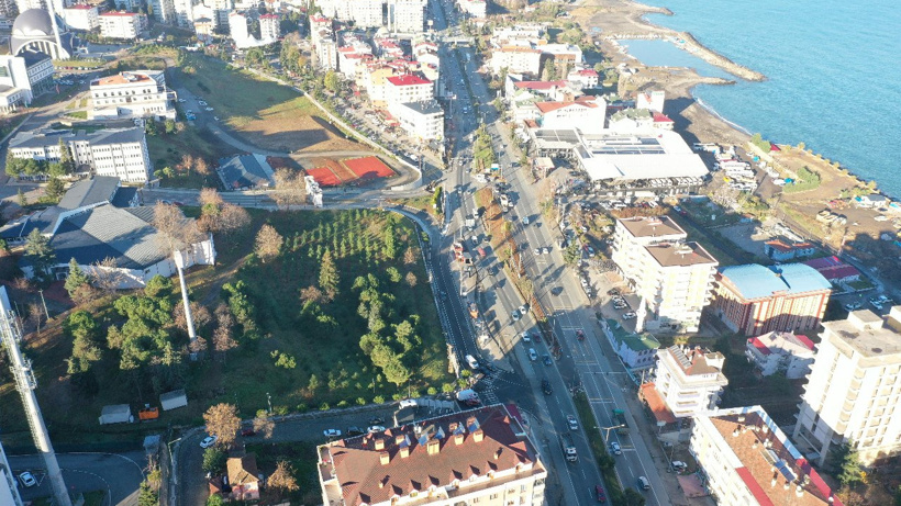 Trabzon Üniversitesi kavşağındaki trafik sorunu çözüldü