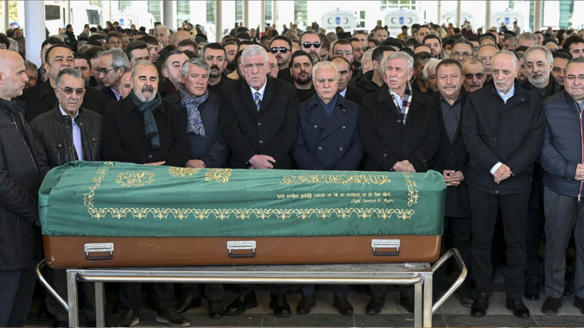 Musavvat Dervişoğlu Koray Aydın'ın babasının cenaze törenine katıldı