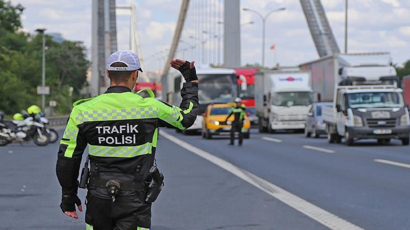 Kadıköy'de drift atan kadın sürücüye rekor ceza kesildi
