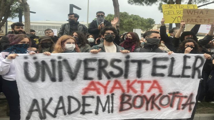 Akademisyenler greve çıkıyor