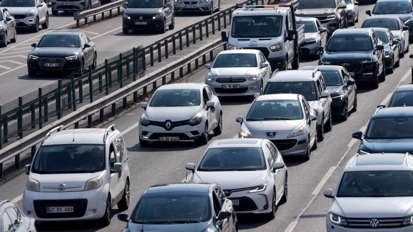 İstanbul'da bayram ziyaretleri trafik yoğunluğu oluşturdu