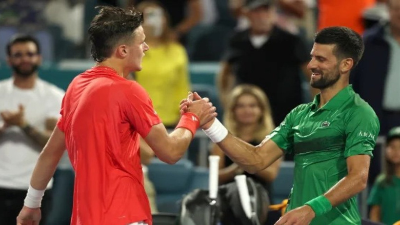 Djokovic Miami Açık finalinde 19 yaşındaki rakibine yenildi
