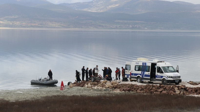Burdur'da kayıp kişiyi 100 kişi arıyor