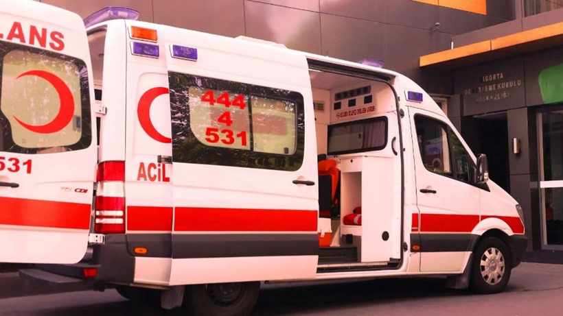 Motosiklet ve kamyonet çarpıştı: 17 yaşındaki çocuk kurtarılamadı