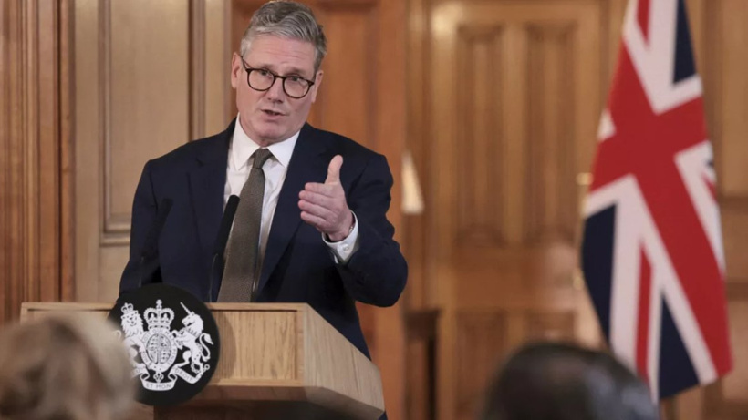 Starmer, Trump'ın tarifelerinin ardından elektrikli araç kurallarında 'cesur değişiklikler' sözü verdi