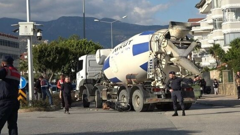 Alanya'da beton mikseri bisiklete çarptı: Aysel Yıldırım öldü