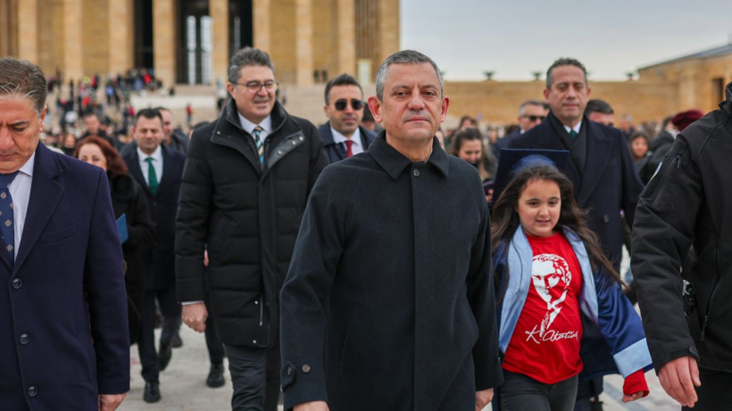 Özgür Özel’den Atatürk’e bağlılık mesajı
