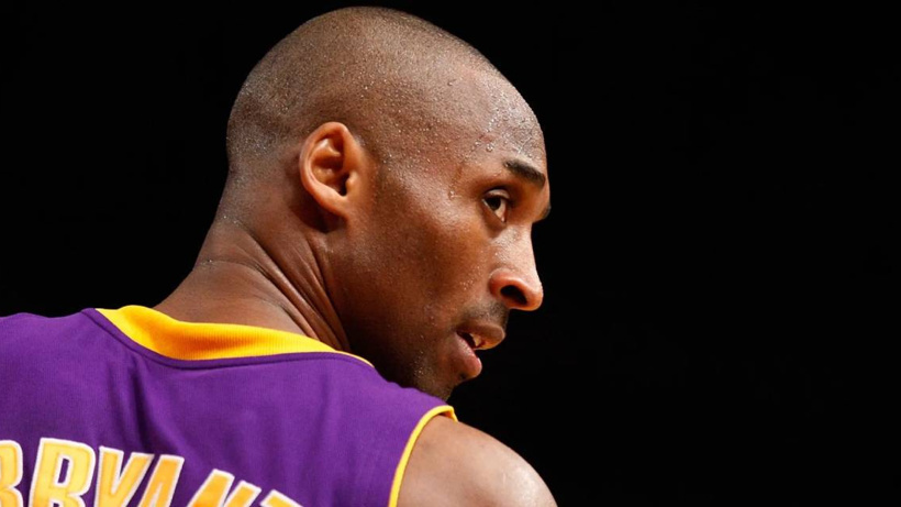 NBA tarihine geçti! Kobe Bryant’ın ilk maç forması rekorla satıldı