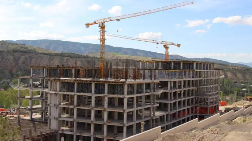 Çankırı'da vinçten düşen işçi yaşamını yitirdi